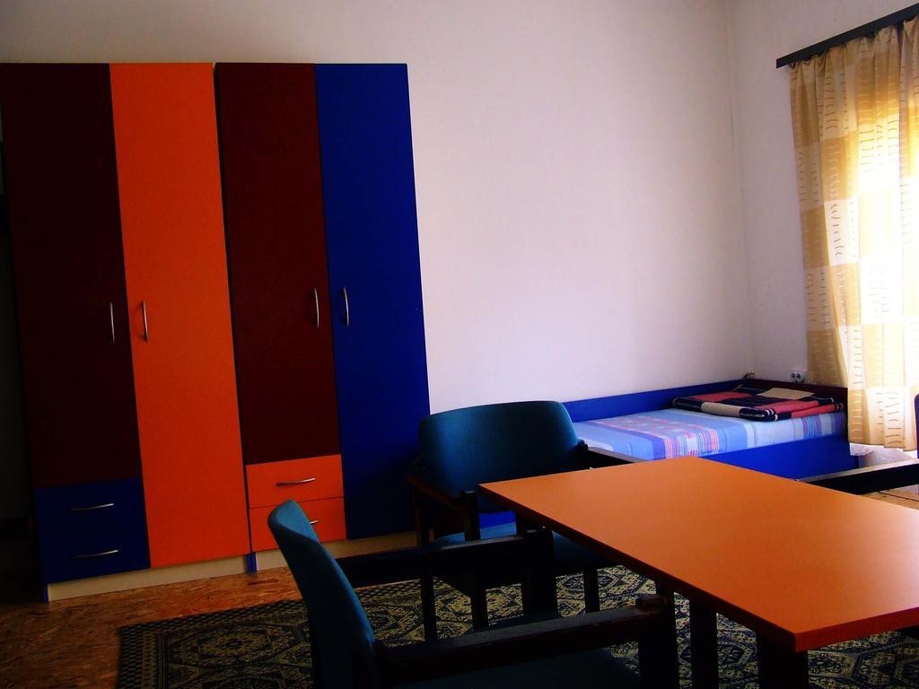 Hostel Domestika 비톨라 객실 사진